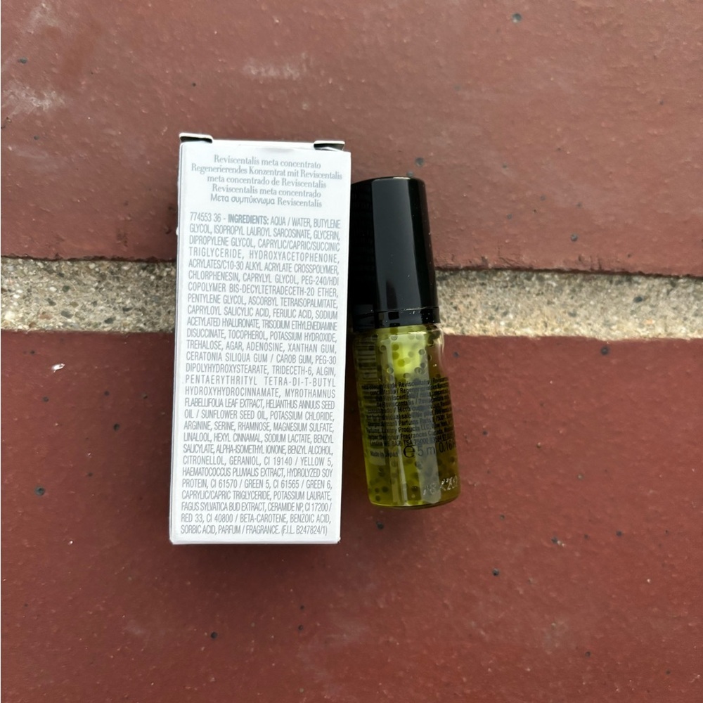 Giorgio Armani Crema Nera Reviscentalis Meta Concentrate Serum 5ml - Picture 2 of 2